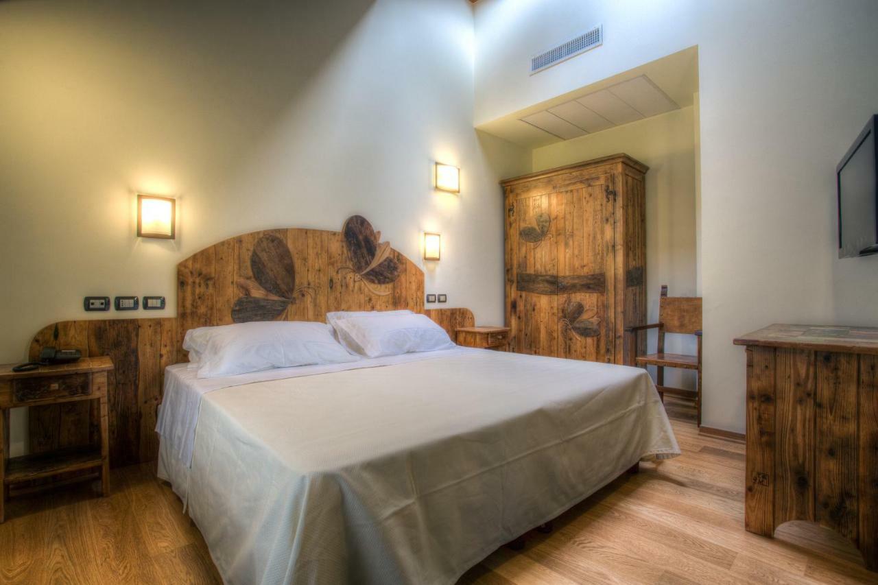 Il Duca Del Montefeltro Hotel